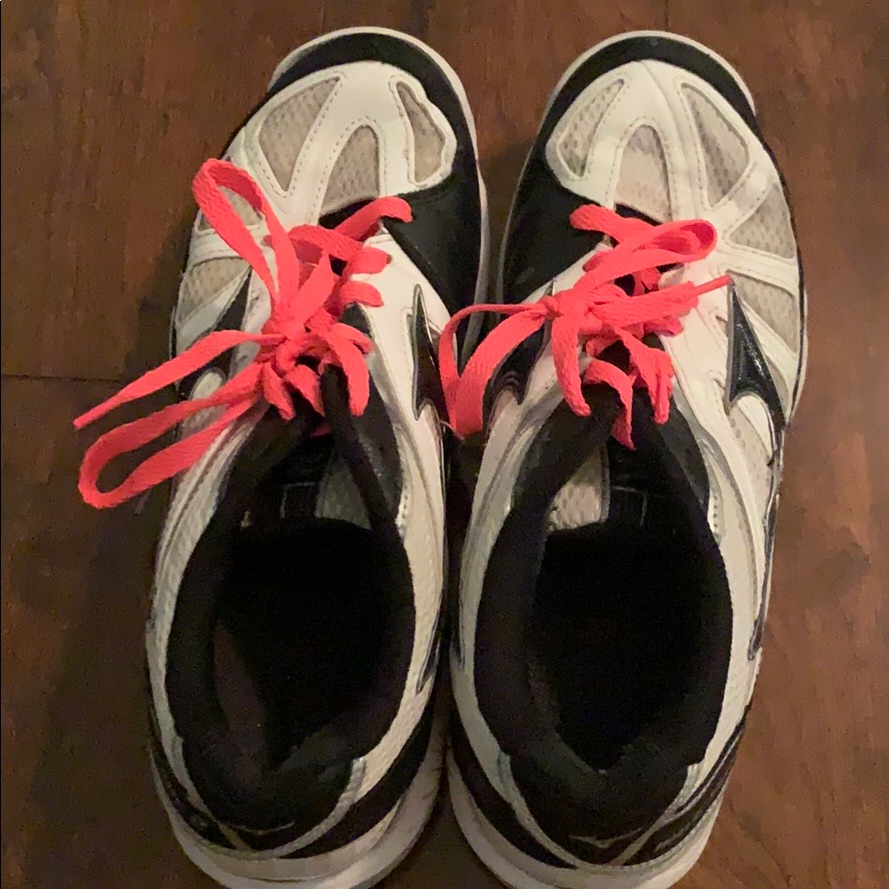 Mizuno Wave Hurricane 2 Volleyball Shoes